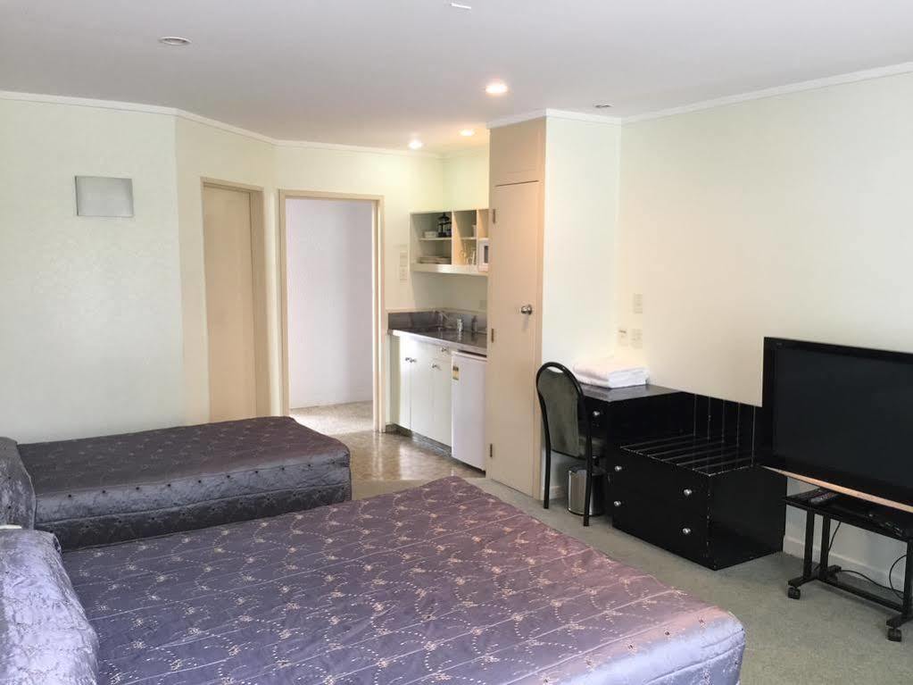Destiny on Fitzherbert Palmerston North Exterior foto